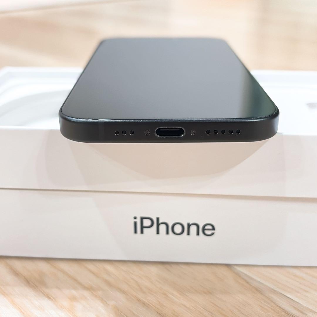 美品 Apple iPhone15 128GB ブラック 本体 SIMフリー