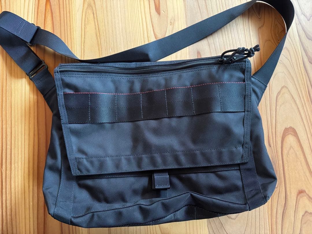 BRIEFING × BEAMS PLUS別注 メッセンジャーバッグ　ブラック