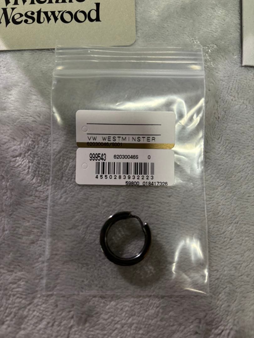 Vivienne Westwood ブラックリングピアス（片耳用）　新品未使用品