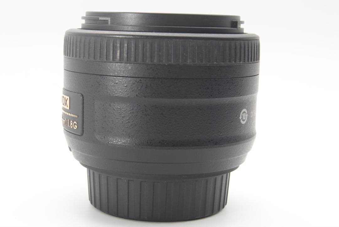 定番人気　Nikon AF-S 35mm F1.8G 背景ボケ最高の万能単焦点