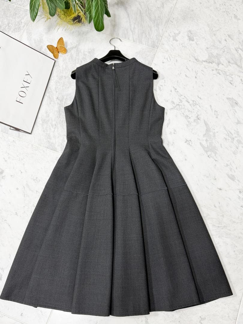 美品★FOXEYフォクシー ウール胸元リボンチャコールグレーワンピース希少42