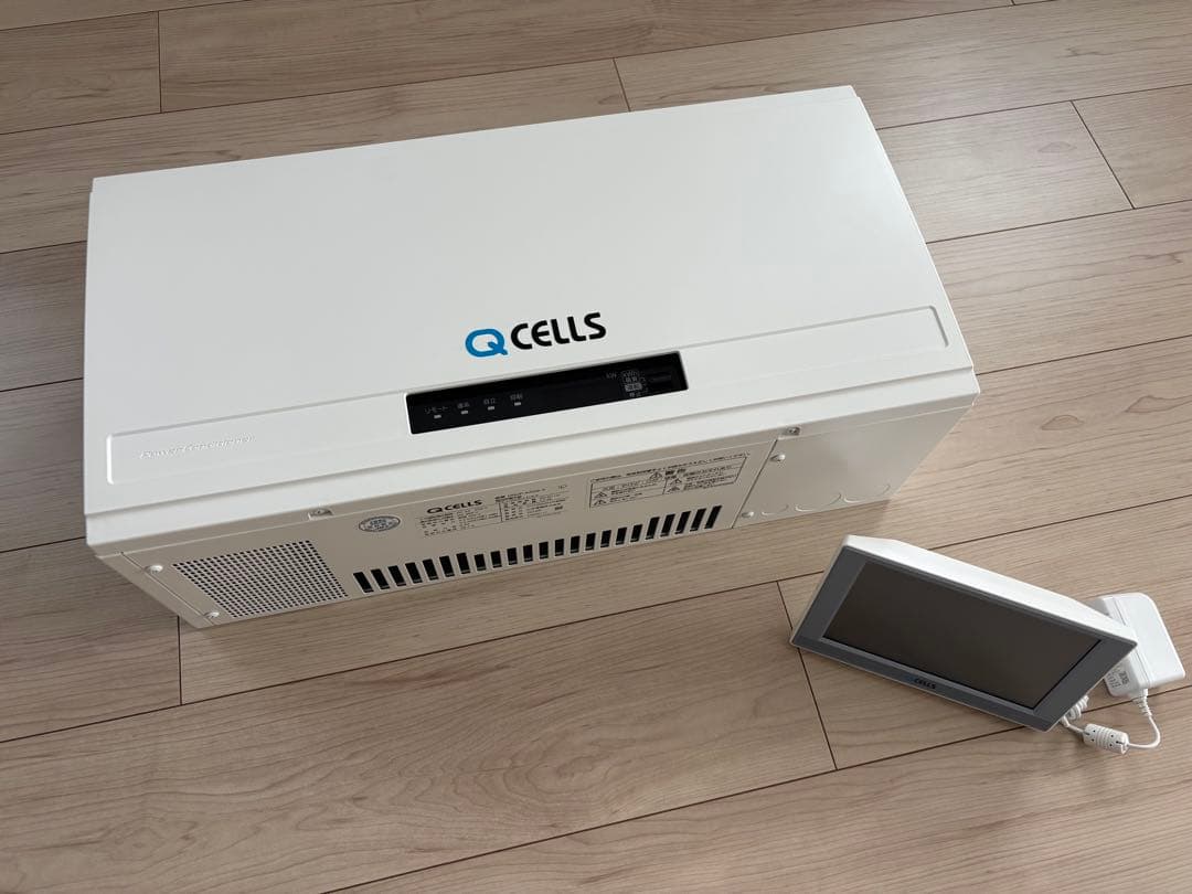 QCELLS パワコン　モニター付き　パワーコンディショナー