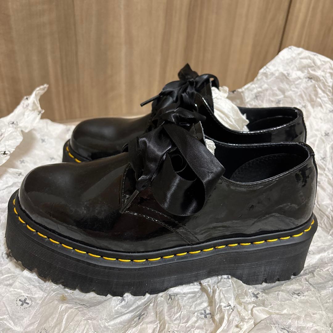 【ドクターマーチン】厚底ブラックシューズ リボン付き