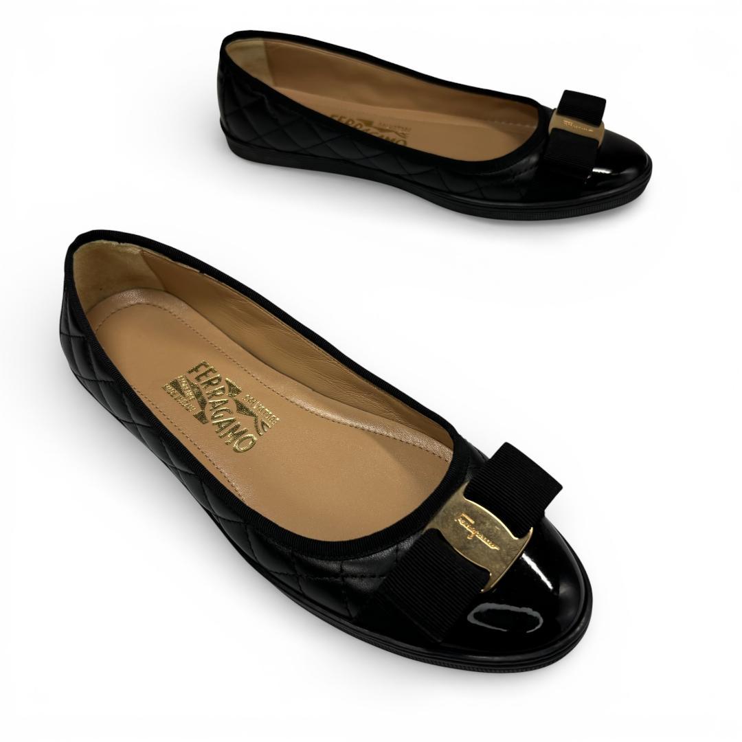 美品 フェラガモ キルティングパンプス ヴァラリボン Rufina 黒 7 24