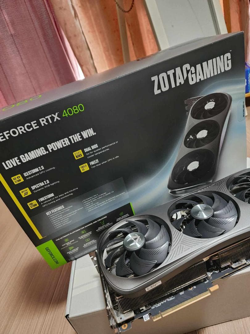 ZOTAC GAMING GeForce RTX 4080 本体