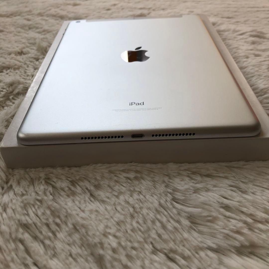 【12/31販売終了】iPad 第5世代 32GB SIMフリー 【即発送】