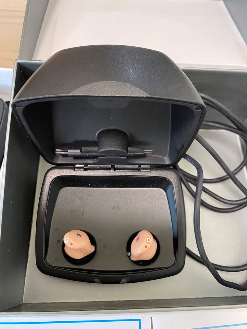 なる‼️starkey スターキー 集音器 補聴器耳穴型(携帯小ケース付き)