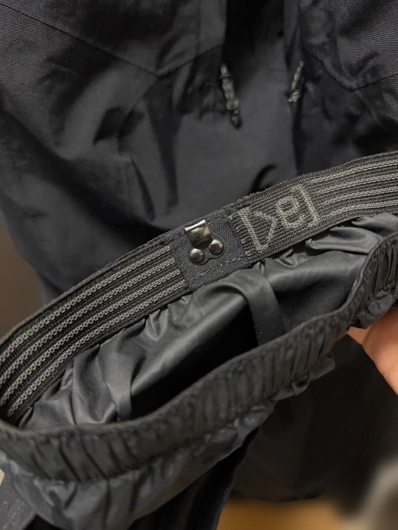 Burton [ak] Living Lining スノーボードウェア M ブラ