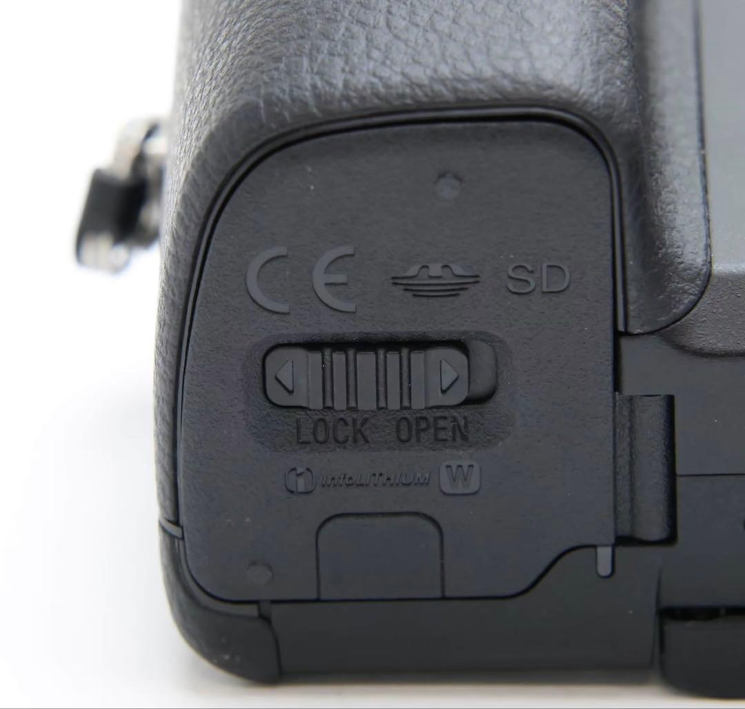 【美品】シャッター回数:約11500回 SONY α6400 カメラ レンズ付