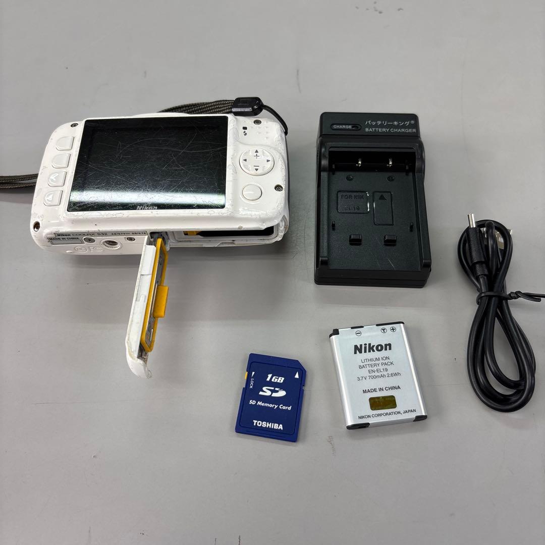 Nikon COOLPIX コンパクトデジタルカメラS32