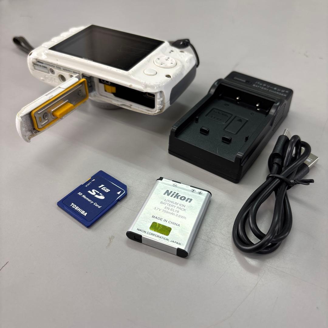 Nikon COOLPIX コンパクトデジタルカメラS32