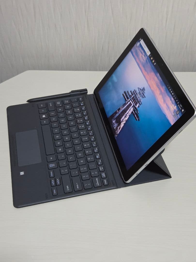 Samsung Galaxy Book 10.6 2in1 S-Penキーボード