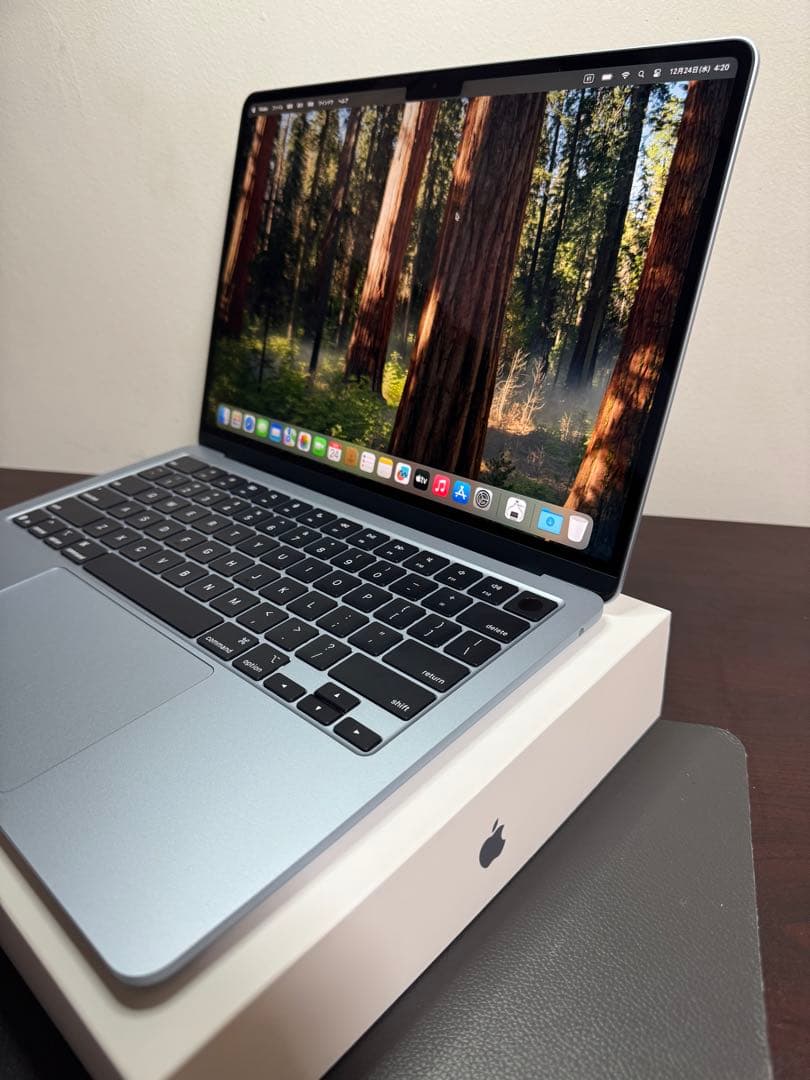 MacBook Air 2025。M4. 16GB。 512GBストレージ