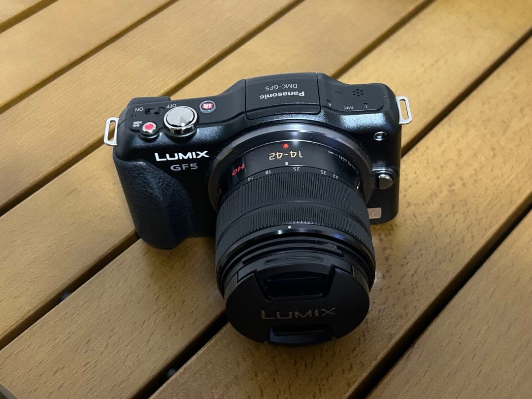 Panasonic DMC−GF5WA-k ダブルレンズキット