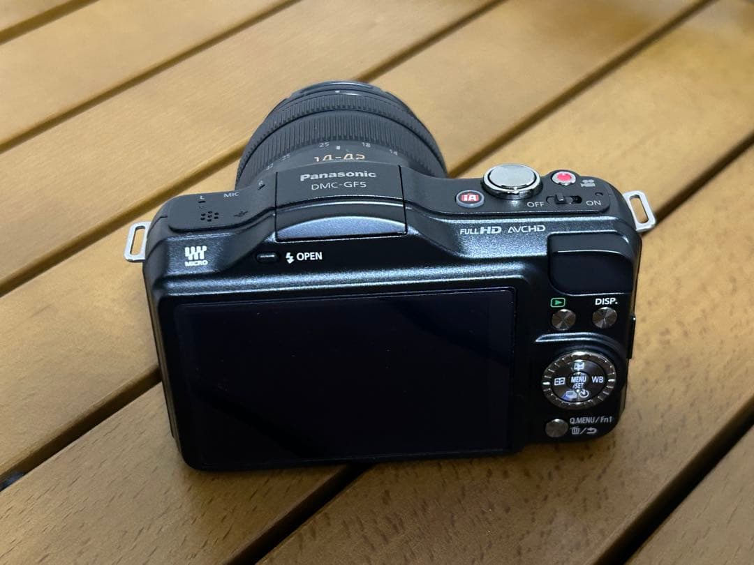 Panasonic DMC−GF5WA-k ダブルレンズキット