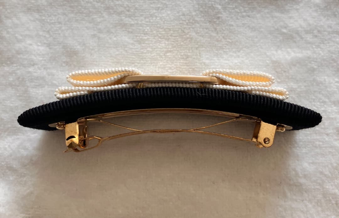 【美品】 Ferragamoバレッタヴァラリボンブラック&アイボリー