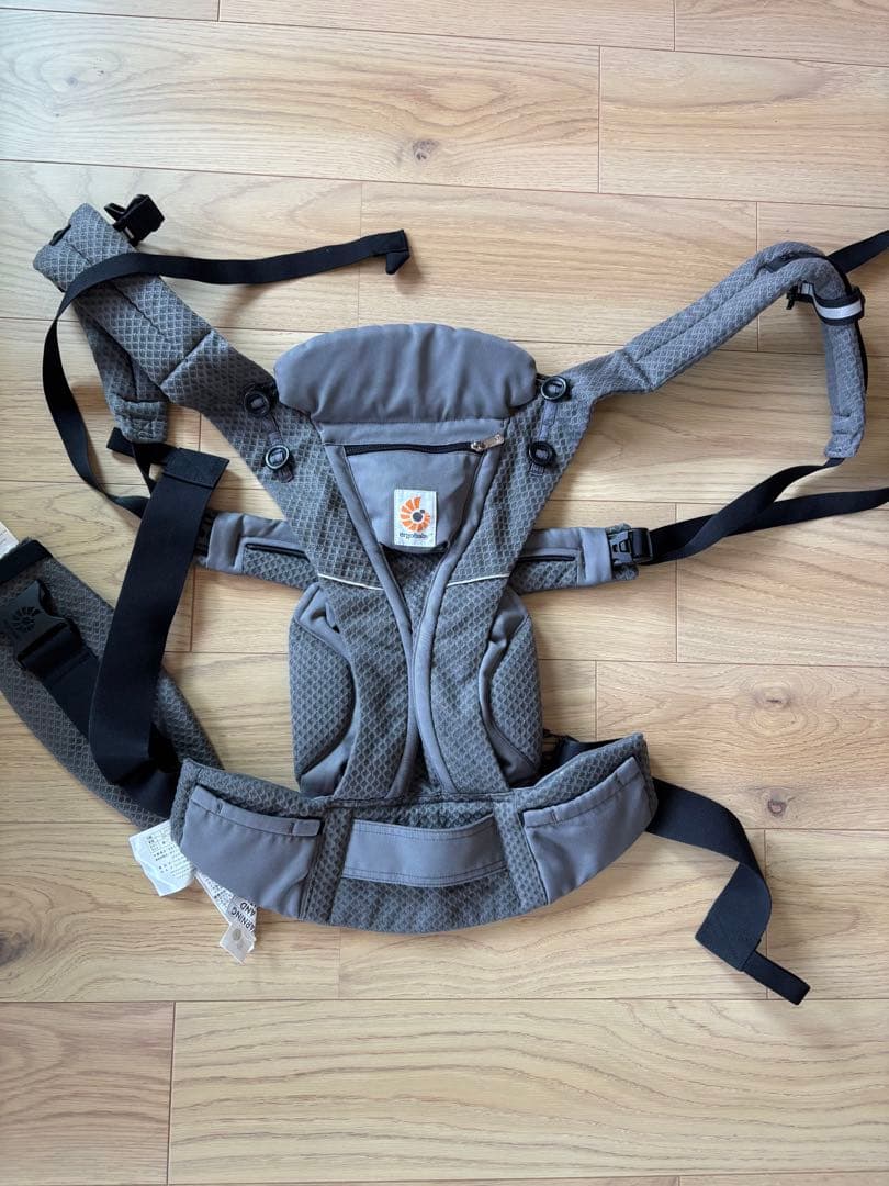 エルゴベビー　OMNI Breezeオムニブリーズ グラファイトグレー