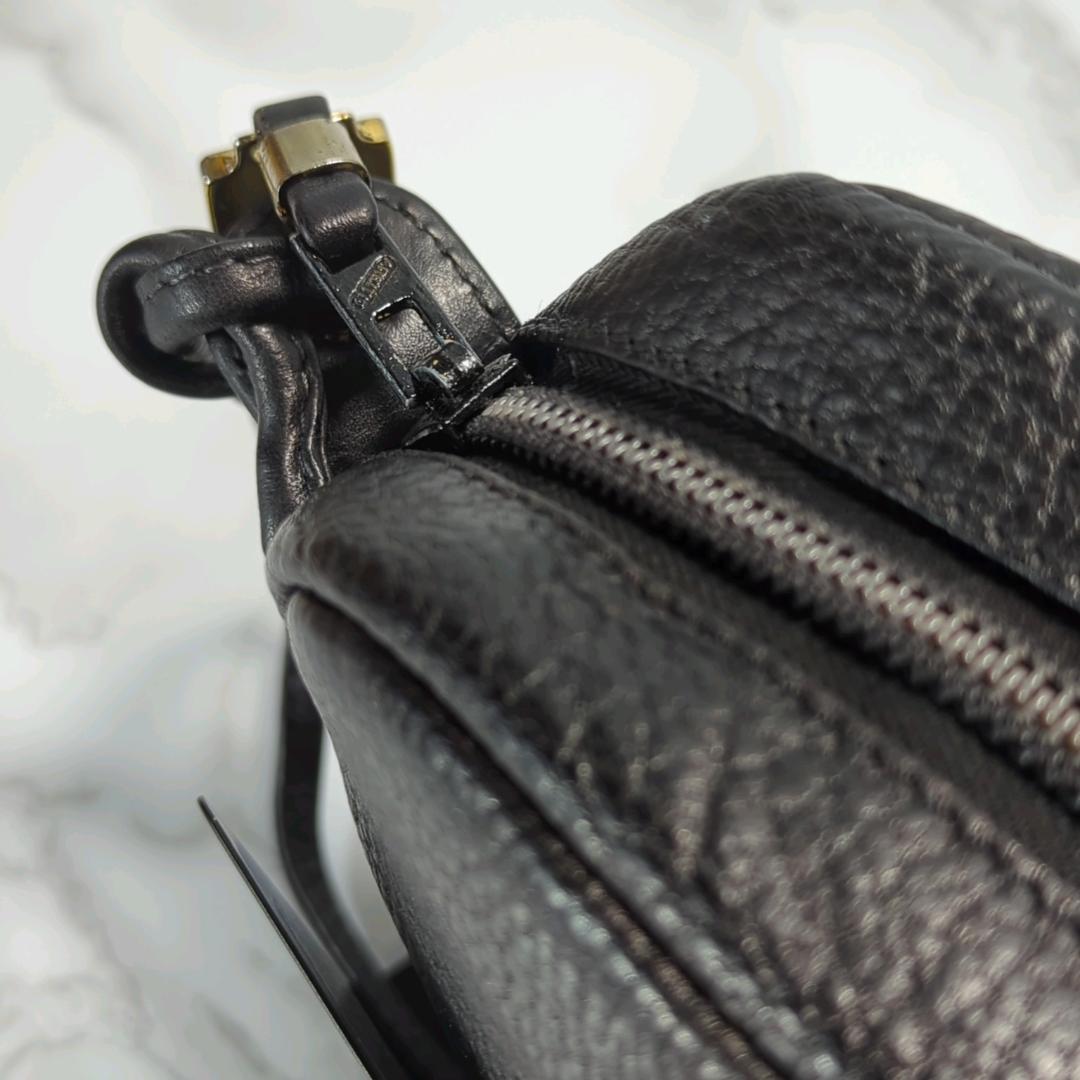 [美品]　LOEWE ロエベ アナグラム ショルダーバッグポシェット ブラック