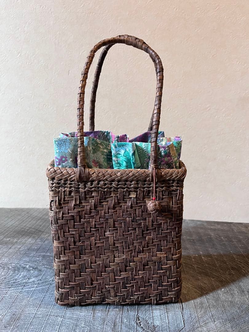 くるみ籠バッグ