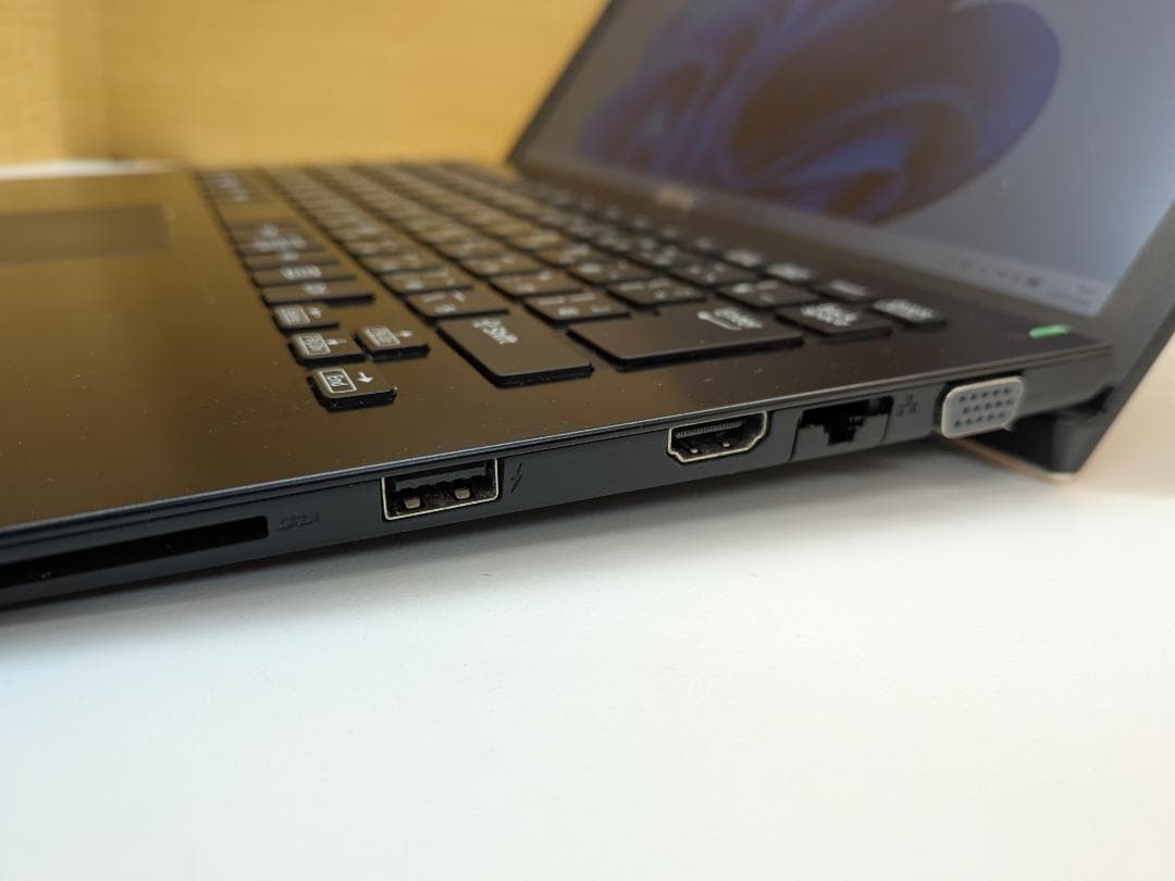 【薄型＆軽量】持ち運びも楽々✨高性能i5＆爆速SSD搭載のVAIO✨(K35)