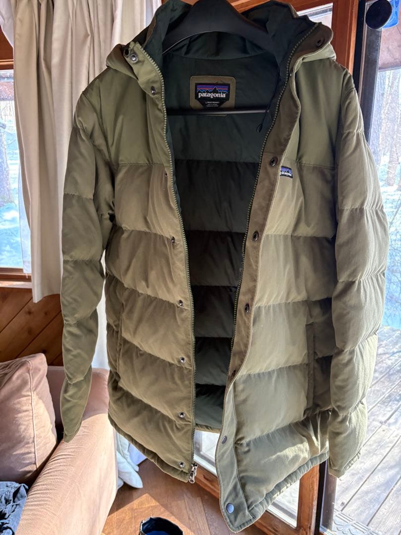 Patagonia 　フード付きダウンジャケット 　パタゴニア　　サイズL