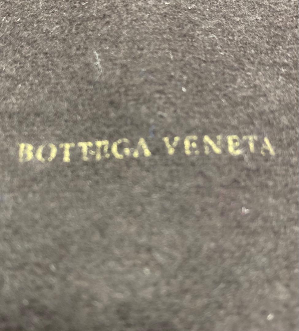 BOTTEGA VENETA ブラックレザー ケース　フロッグ　ガマグチ