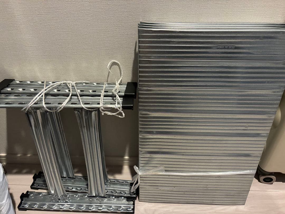 メタルシステム TVボード 幅127.7cm