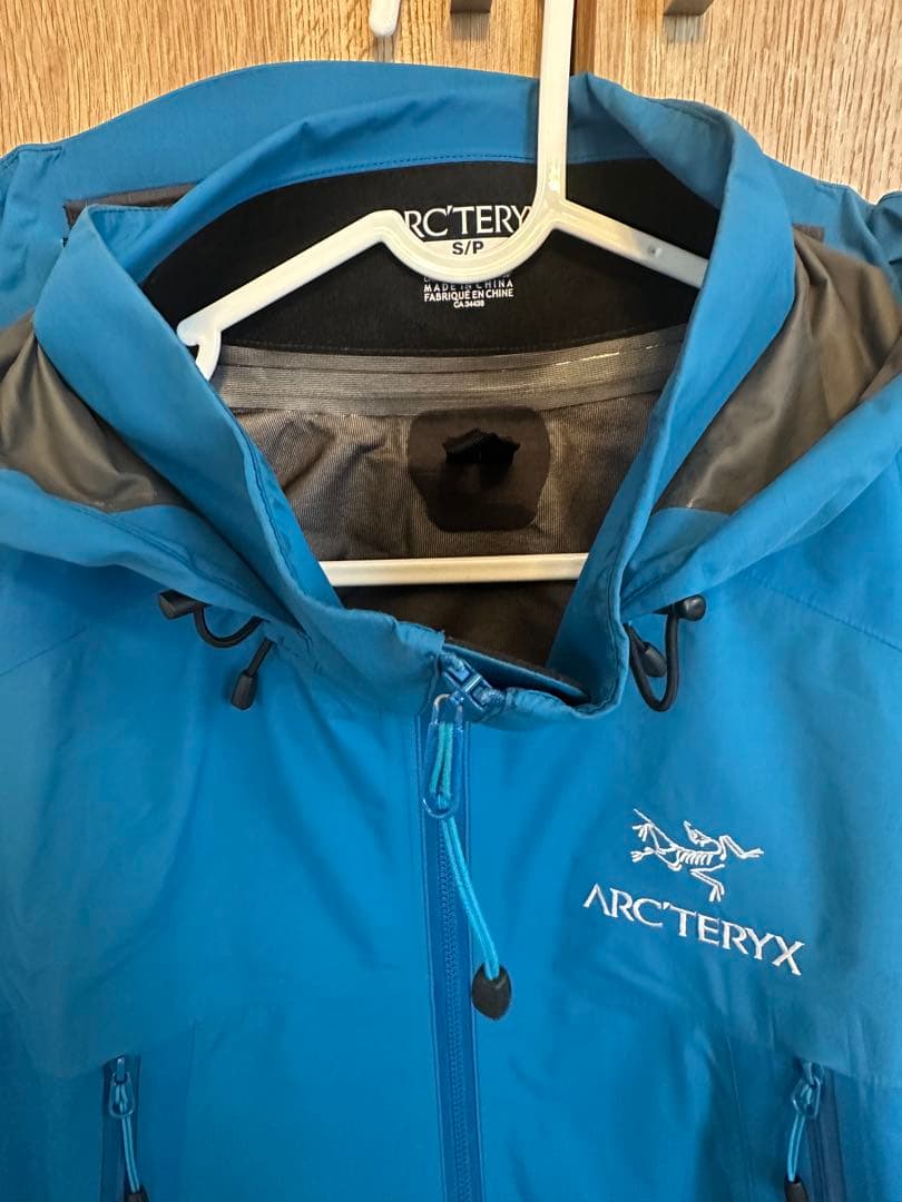 【希少品】ARC’TERYX BETA LT ハイブリッドジャケット Sサイズ