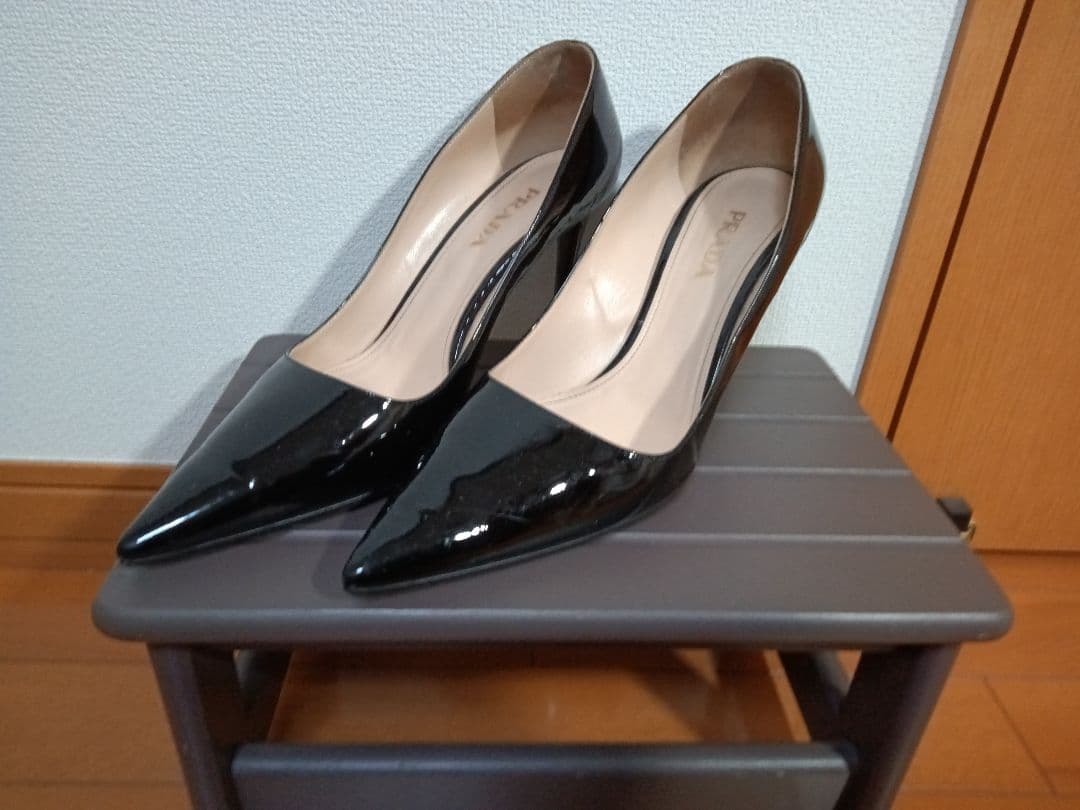 プラダ　ブラック ポインテッドトゥ ハイヒール　サイズ41
