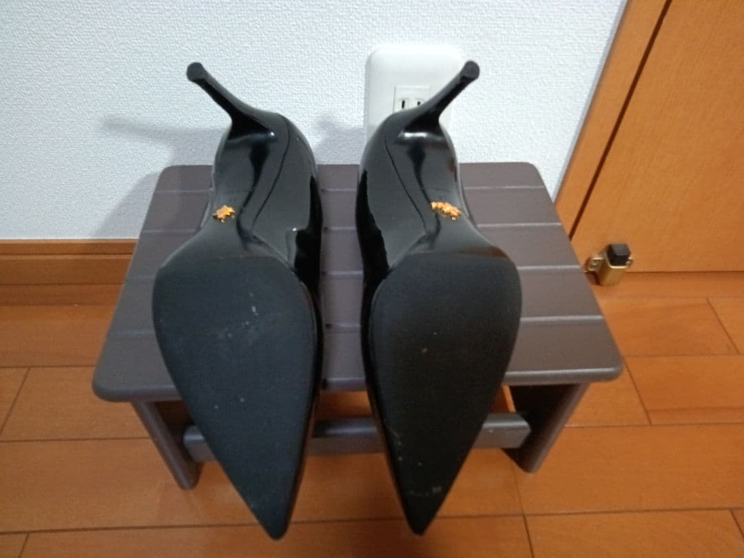 プラダ　ブラック ポインテッドトゥ ハイヒール　サイズ41