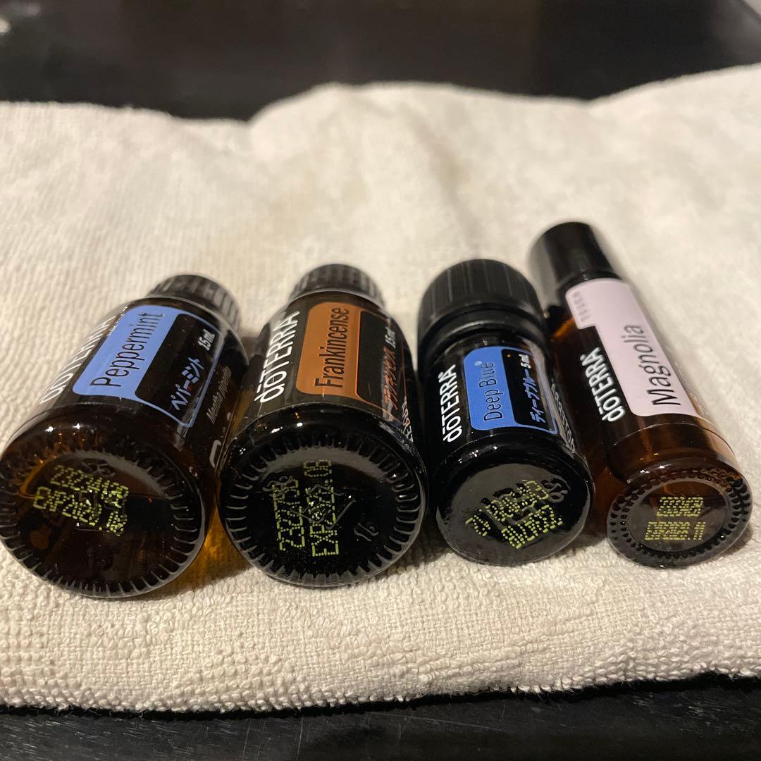 お得　ドテラ　doTERRA デラックス登録キットオイルのみ（おまけ付き）