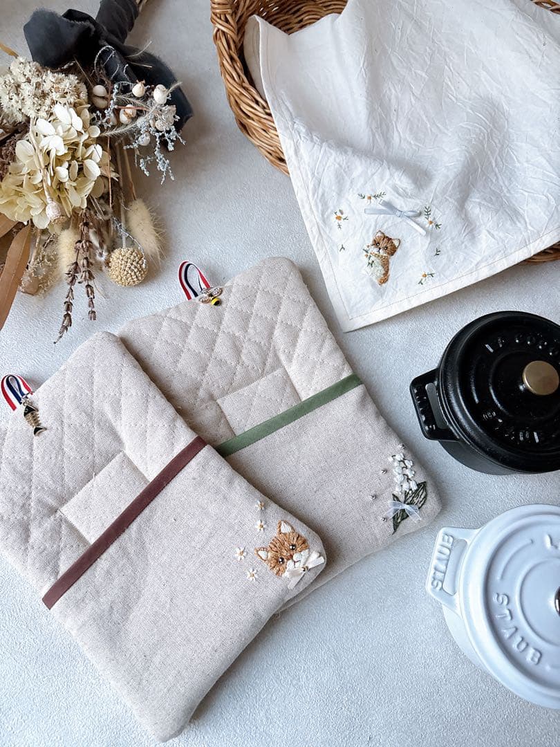 【みるく】パクパク四角ミトン　マルチクロス40cm四方　ねこ　すずらん