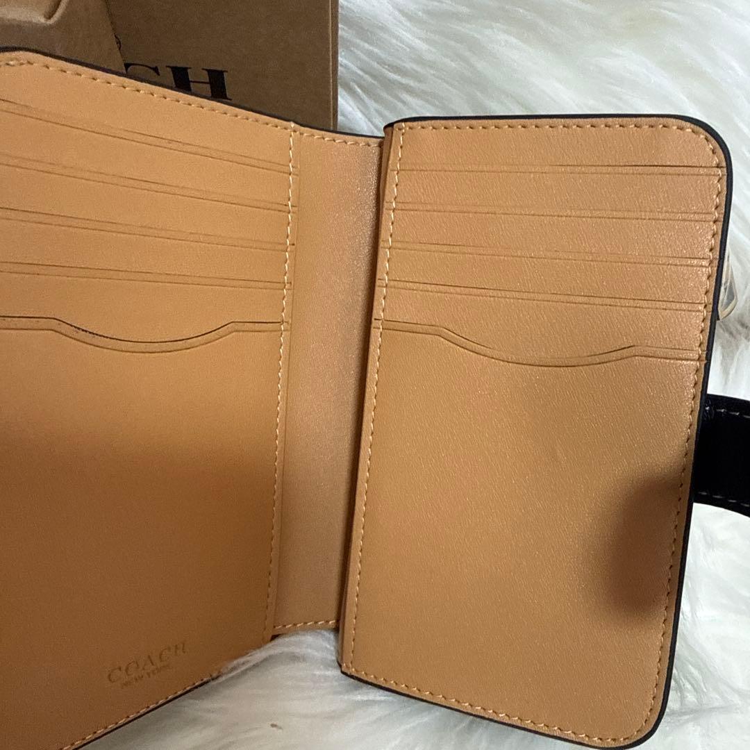 COACH ブラックレザー 二つ折り財布