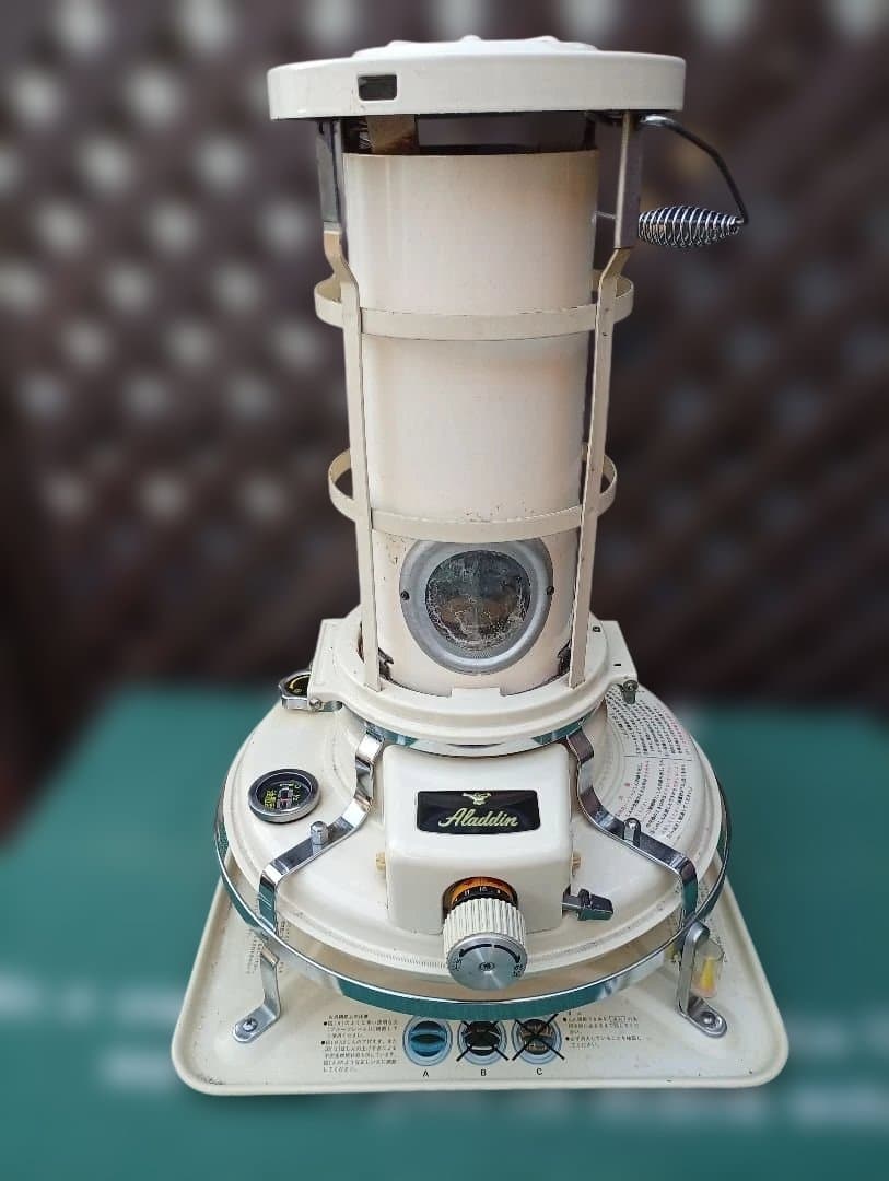 アラジンストーブ メンテナンス済み。取説付き。クリーム