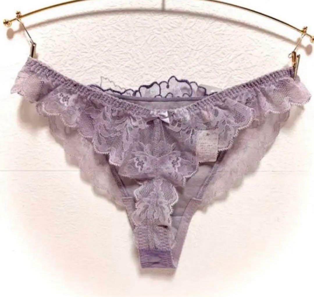 E70M トリンプ 百貨店ライン フロラーレ 大輪の芍薬 ブラ＆ハイキニ＆ソング