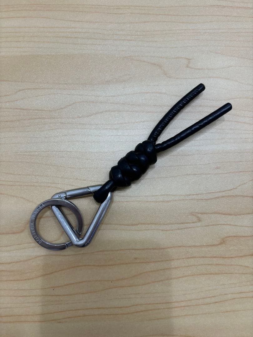BOTTEGA VENETA カラビナ型キーホルダー