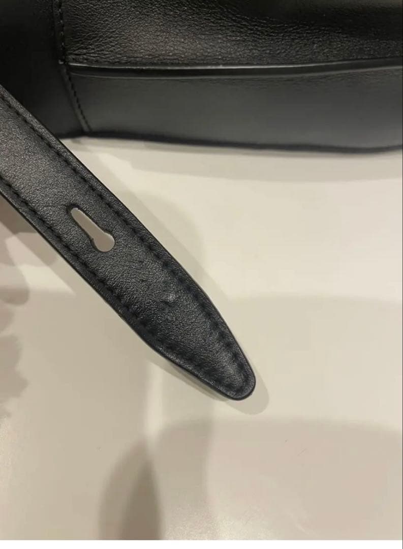 TOD’S トッズ Tタイムレス ホーボーバッグ ブラック ゴールド金具 レザー