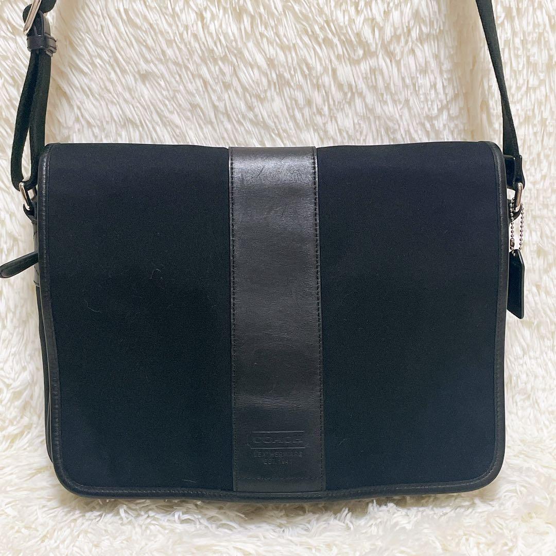 美品✨コーチ　メッセンジャーバッグ　キャンバス　レザー　黒　斜め掛け　A4収納可