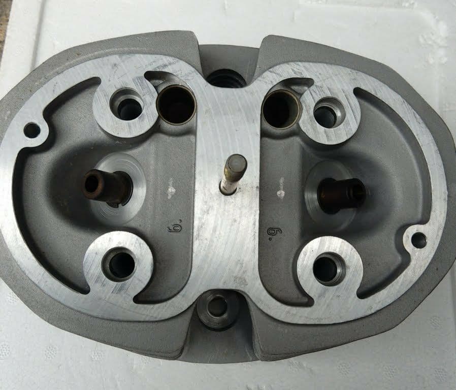  R100 RS,CS,RT,S R80 RT シリンダーヘッド右　NOS