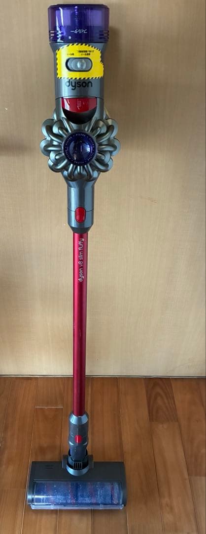 Dyson V8 slim fluffy 本体と付属品
