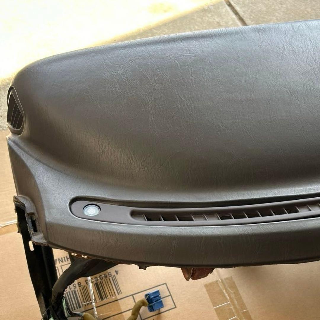 トヨタ マークⅡ GX81 純正 ダッシュボード　割れ無し　送料込