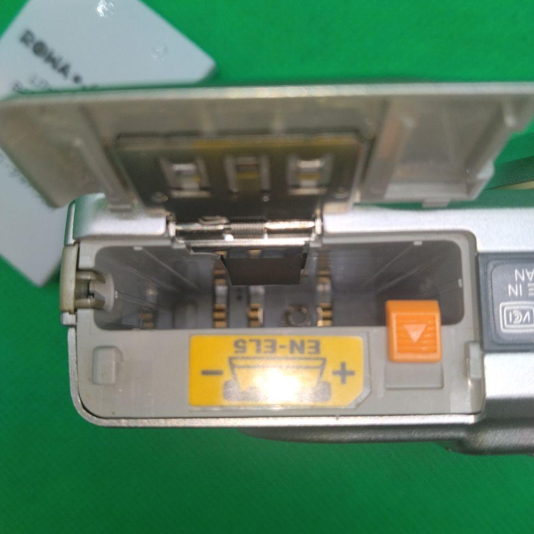 N28-01【動作確認OK・美品】Nikon ニコンCOOLPIX 5200