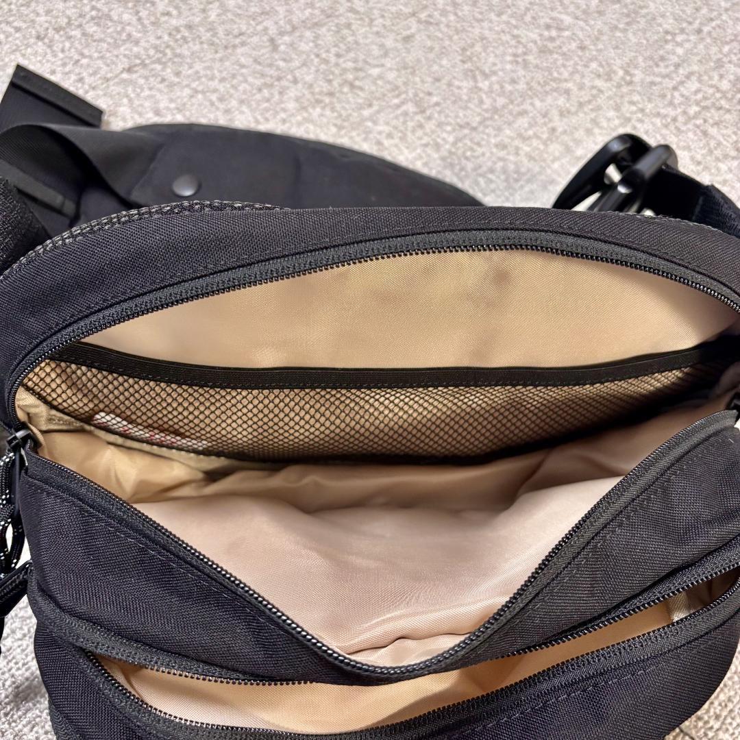 Hugoo ヒップシート ブラック ミルクティベージュ