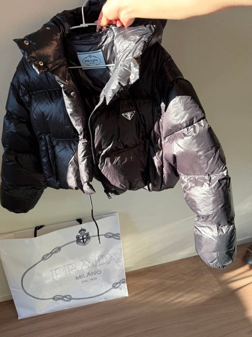 は*む様 最安値　PRADA ブラック ダウンジャケット　ショートダウン　38