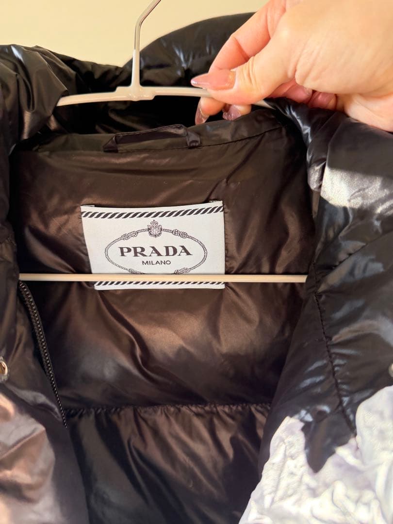 は*む様 最安値　PRADA ブラック ダウンジャケット　ショートダウン　38
