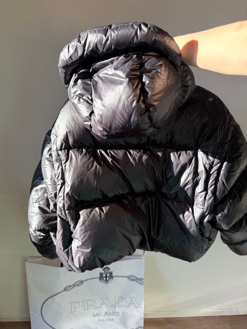 は*む様 最安値　PRADA ブラック ダウンジャケット　ショートダウン　38