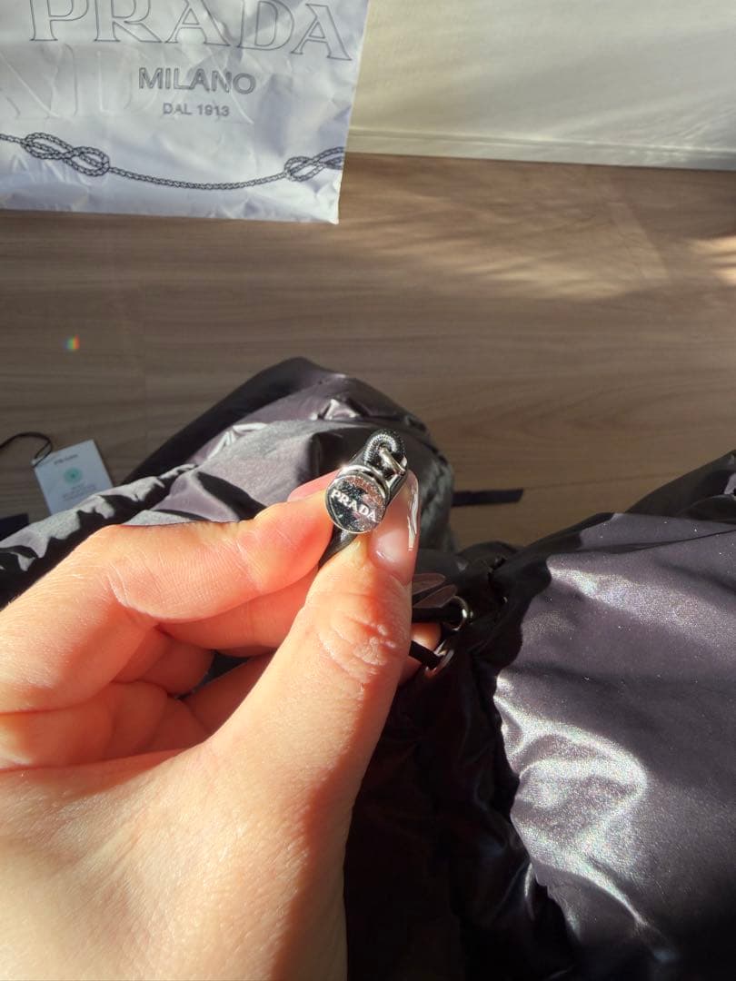 は*む様 最安値　PRADA ブラック ダウンジャケット　ショートダウン　38