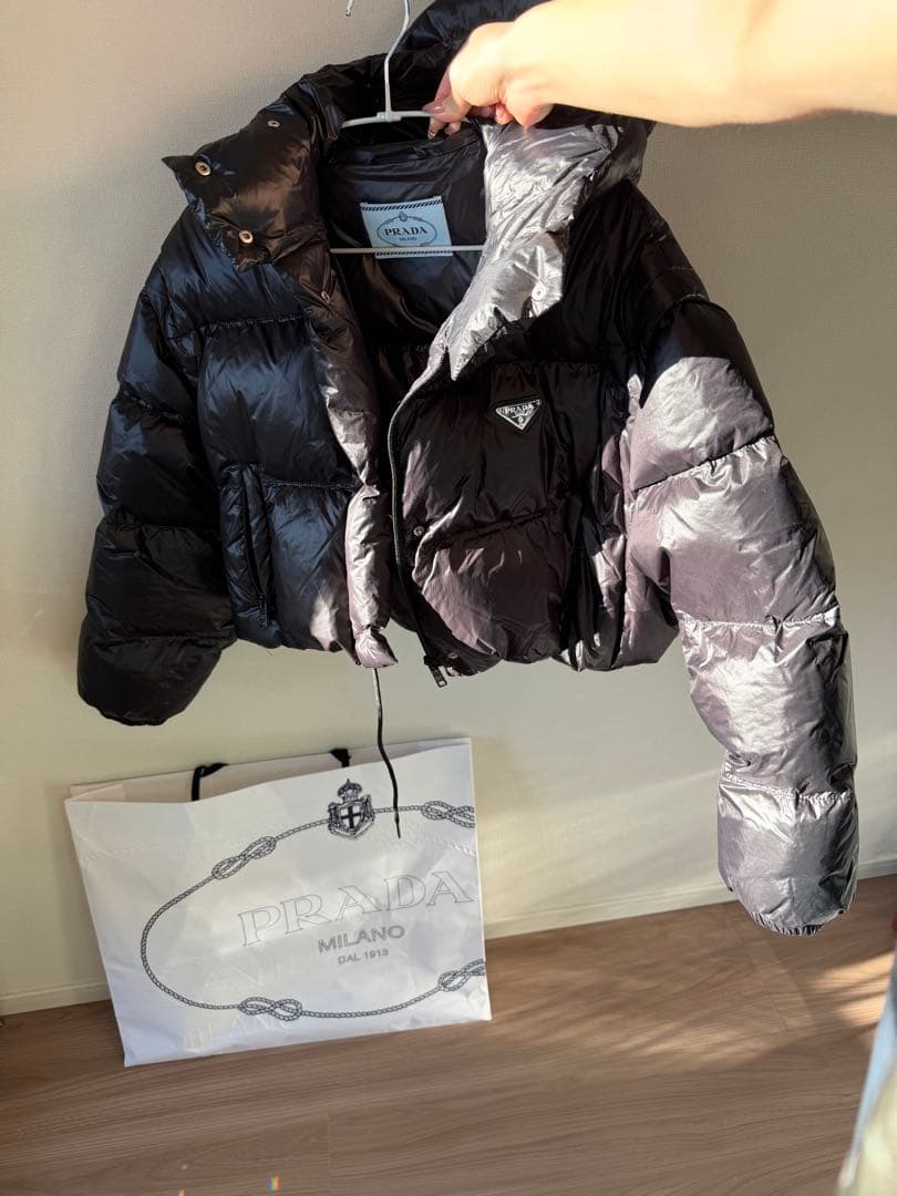 は*む様 最安値　PRADA ブラック ダウンジャケット　ショートダウン　38