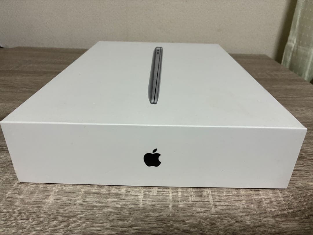 【超美品】Apple MacBook Air 13インチ スペースグレー