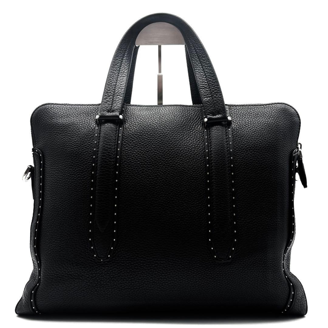 極美品 サルヴァトーレフェラガモ 2way ビジネスバッグ レザー スタッズ 黒
